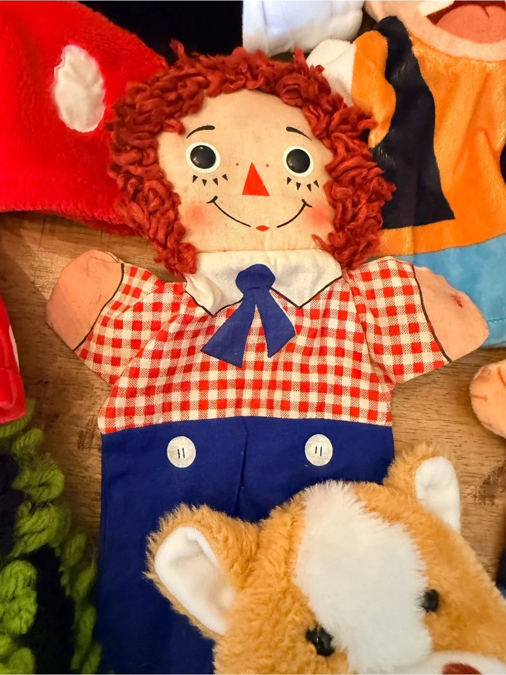 huge bundle of over 25 hand puppets vintage Disney crochet and so much more